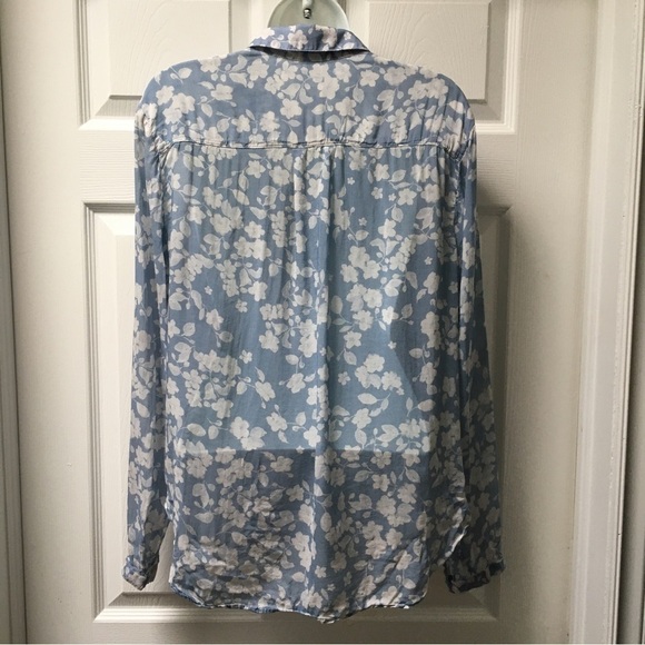 BELLA Dahl Blue White Floral Button Up Hipster Blouse - Picture 3 of 7